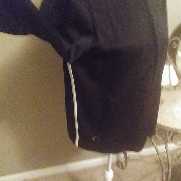 Lands' End lightweight jogger jacket. - Picture 3 of 5